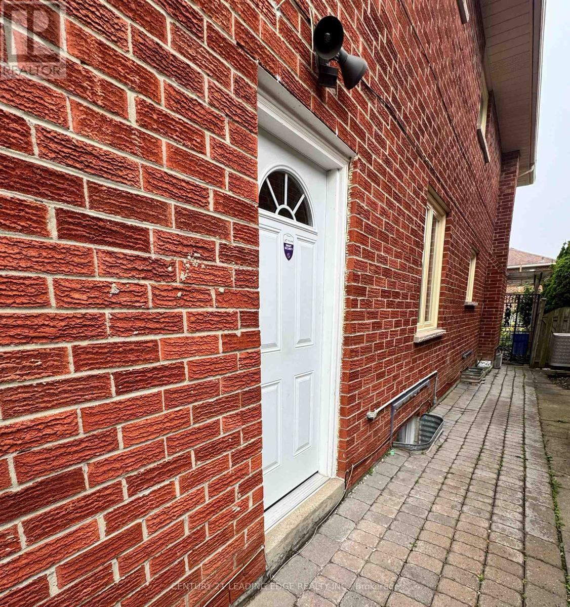 Bsmt - 63 Canterbury Court, Richmond Hill, Ontario  L4C 8E7 - Photo 2 - N12517120