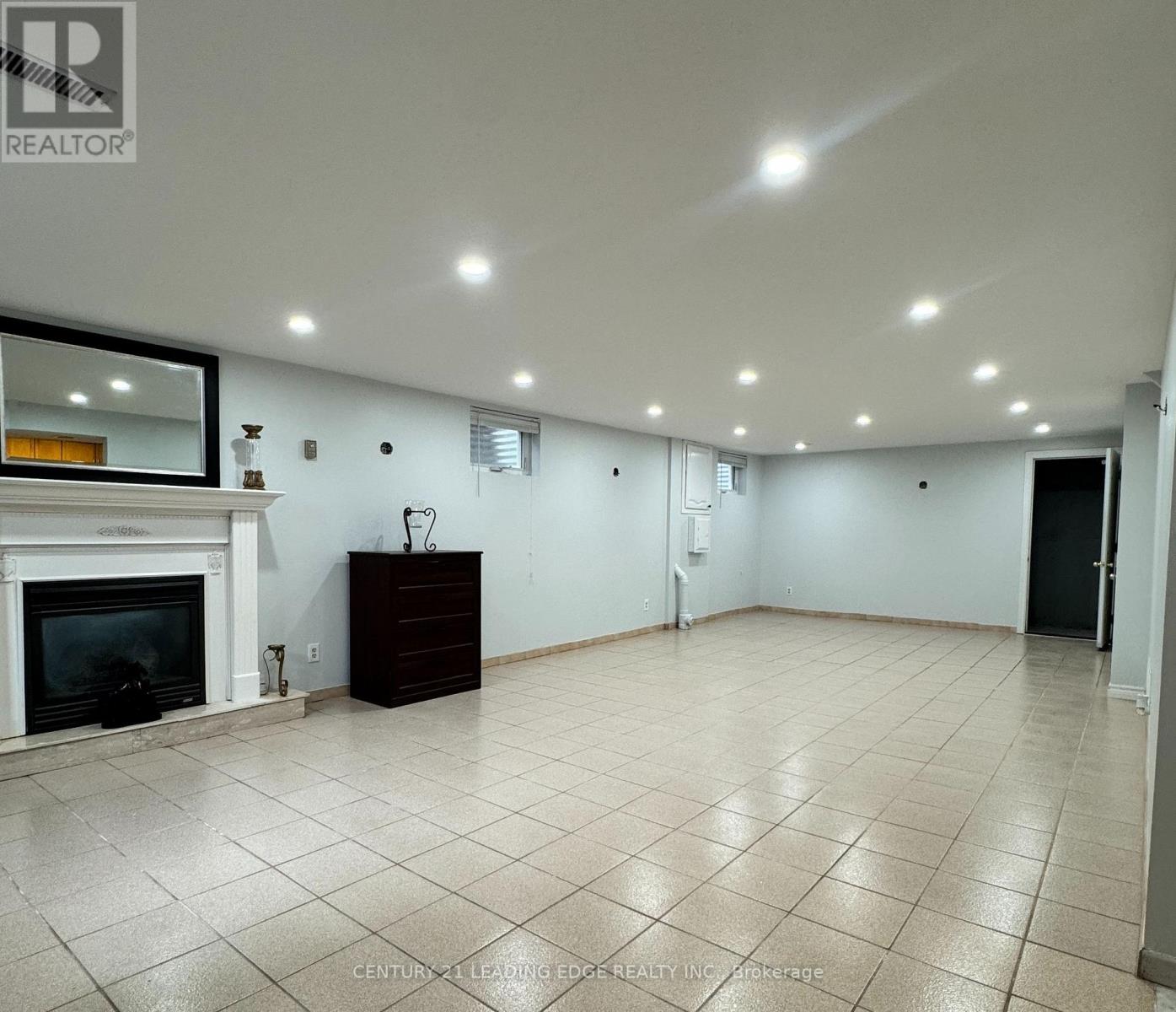 Bsmt - 63 Canterbury Court, Richmond Hill, Ontario  L4C 8E7 - Photo 3 - N12517120