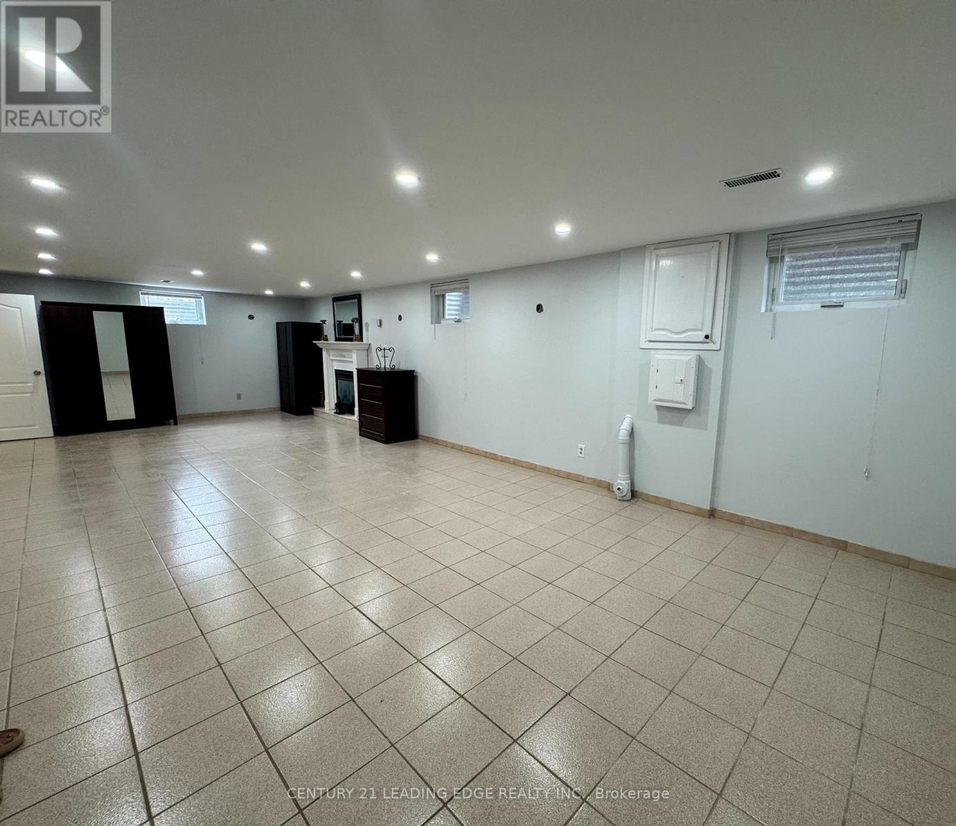 Bsmt - 63 Canterbury Court, Richmond Hill, Ontario  L4C 8E7 - Photo 7 - N12517120