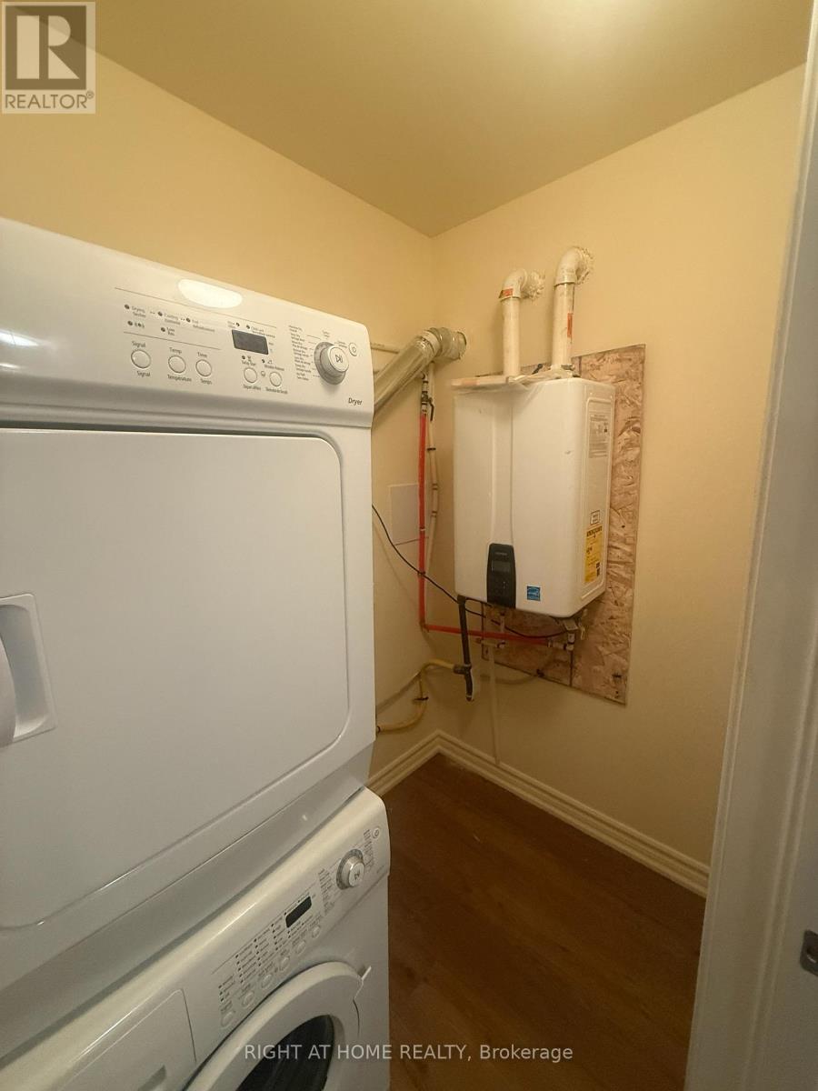 Coach House - 7 Ivy Stone Court, Markham, Ontario  L6B 1H6 - Photo 12 - N12517128