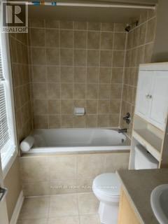 Coach House - 7 Ivy Stone Court, Markham, Ontario  L6B 1H6 - Photo 9 - N12517128