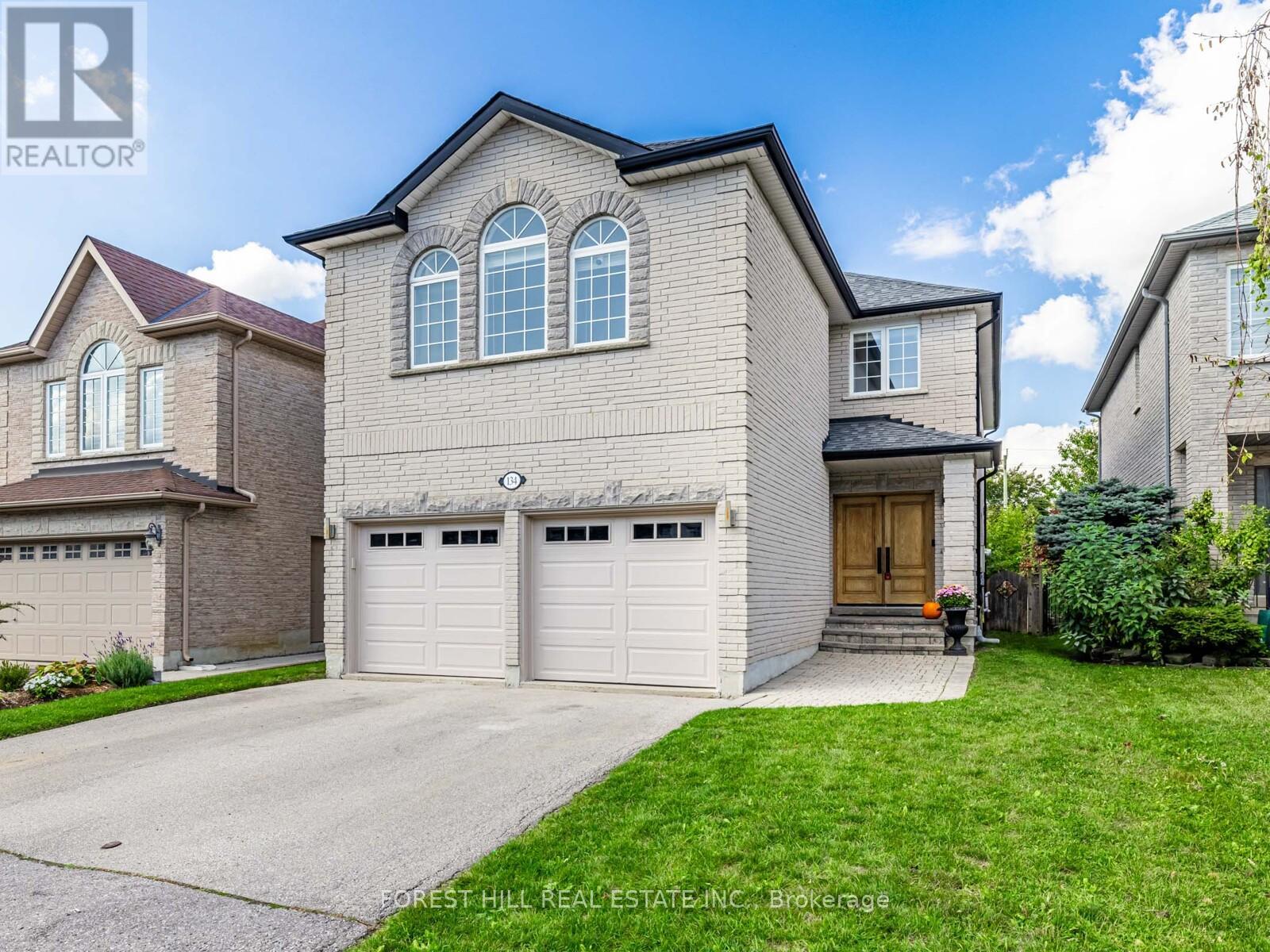 134 ROYAL PALM DRIVE, Vaughan, Ontario