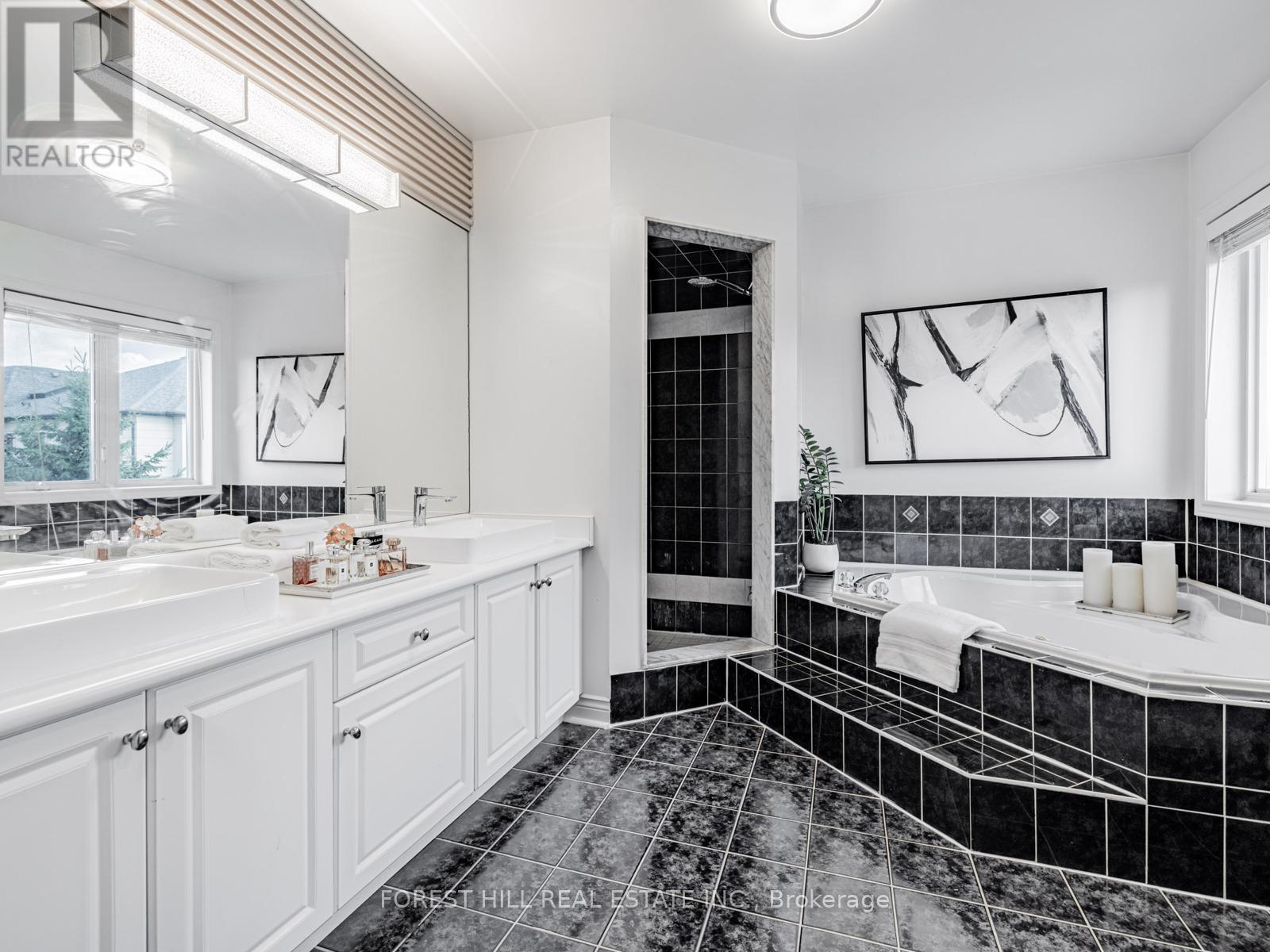 134 Royal Palm Drive, Vaughan, Ontario  L4J 8K1 - Photo 15 - N12517188