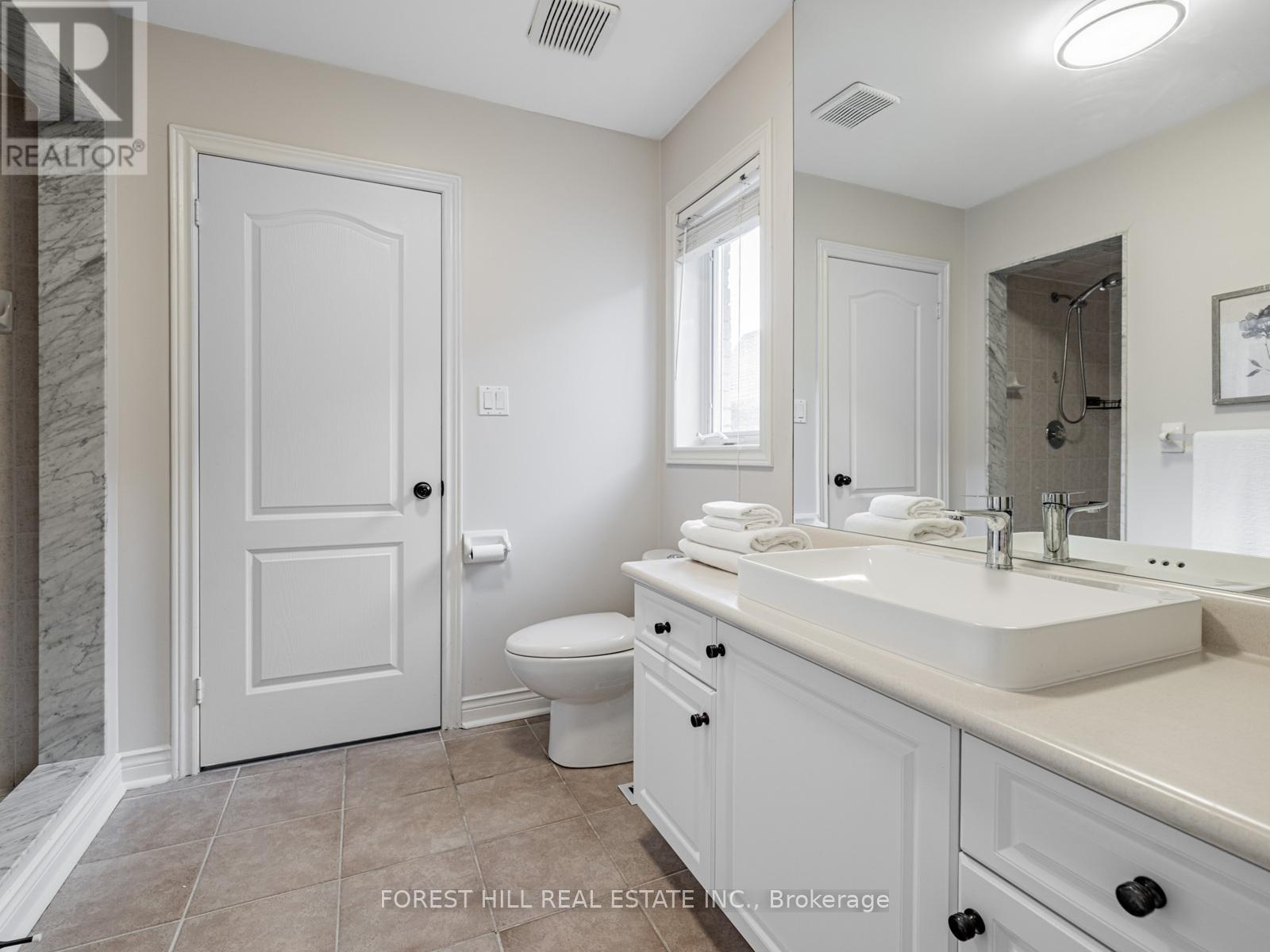 134 Royal Palm Drive, Vaughan, Ontario  L4J 8K1 - Photo 17 - N12517188