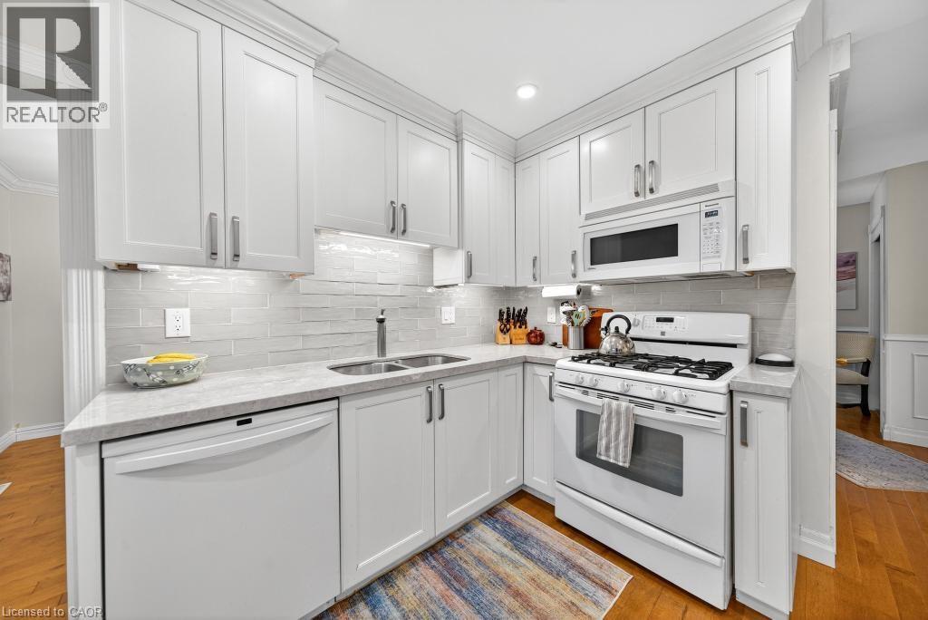 677 Powell Court, Burlington, Ontario L7R 3E7 - Photo 19 - 40785712