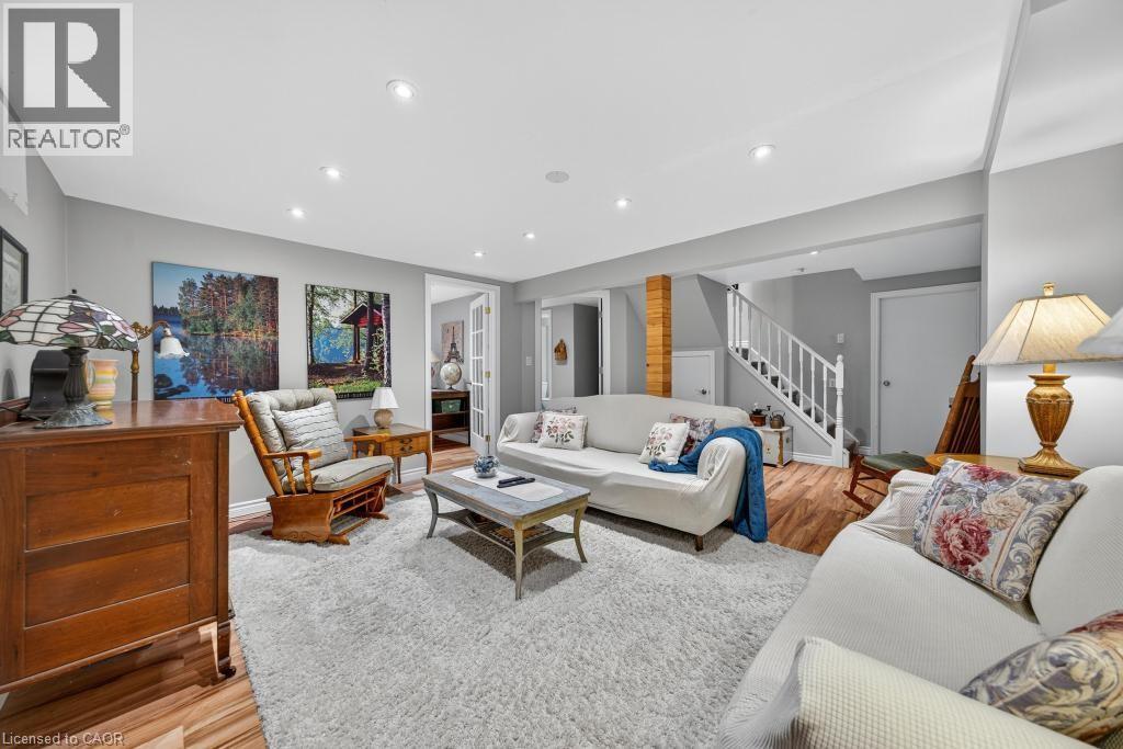 677 Powell Court, Burlington, Ontario L7R 3E7 - Photo 34 - 40785712