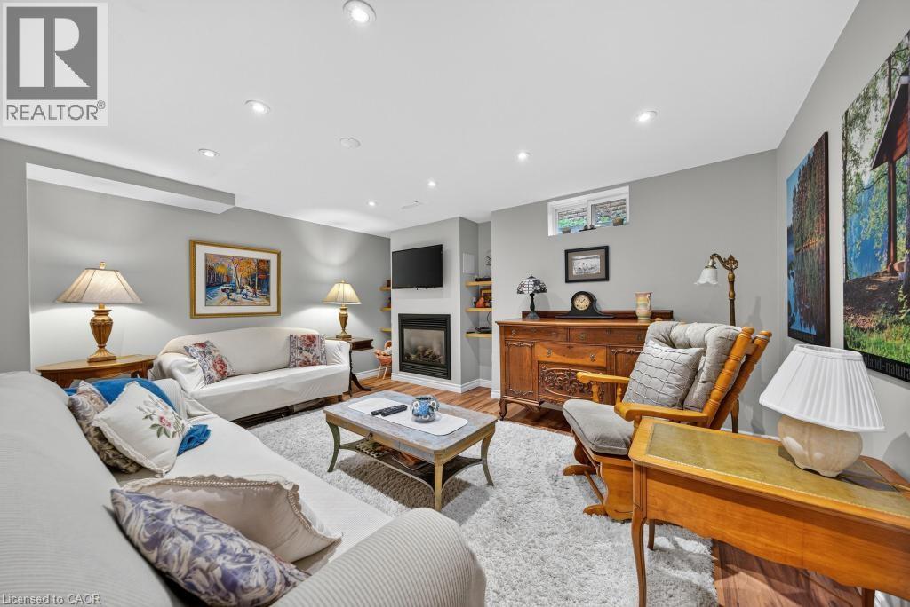 677 Powell Court, Burlington, Ontario L7R 3E7 - Photo 35 - 40785712