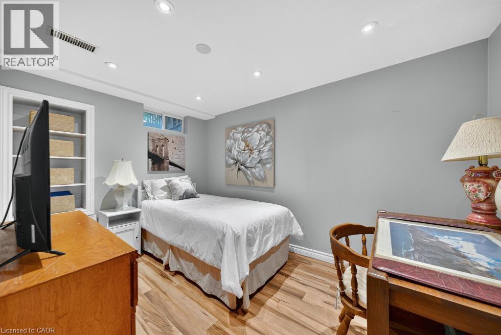 677 Powell Court, Burlington, Ontario L7R 3E7 - Photo 36 - 40785712