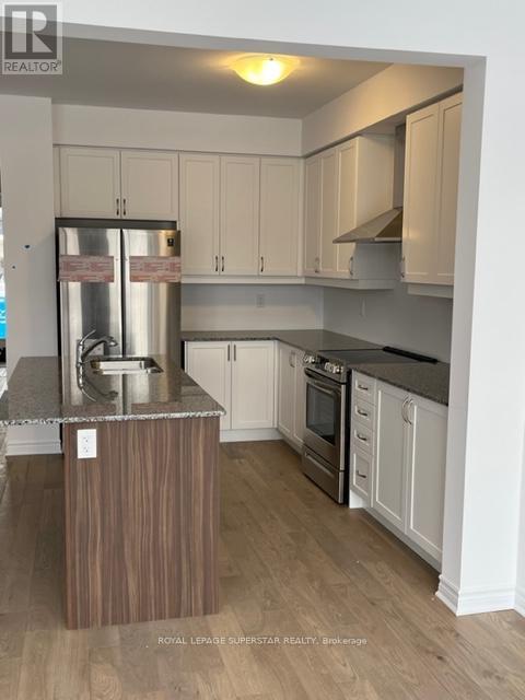 42 Eberhardt Drive, Wasaga Beach, Ontario  L9E 0K6 - Photo 4 - S12517086