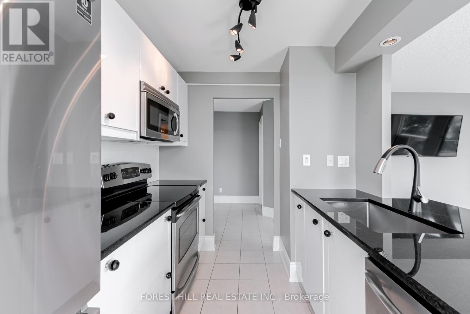 410 - 75 Ellen Street, Barrie, Ontario  L4N 7R6 - Photo 12 - S12517126