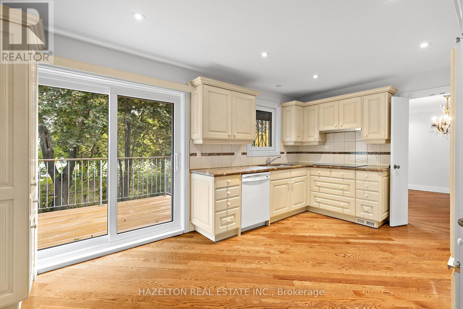 83 Ames Circle, Toronto, Ontario  M3B 3C2 - Photo 10 - C12517308