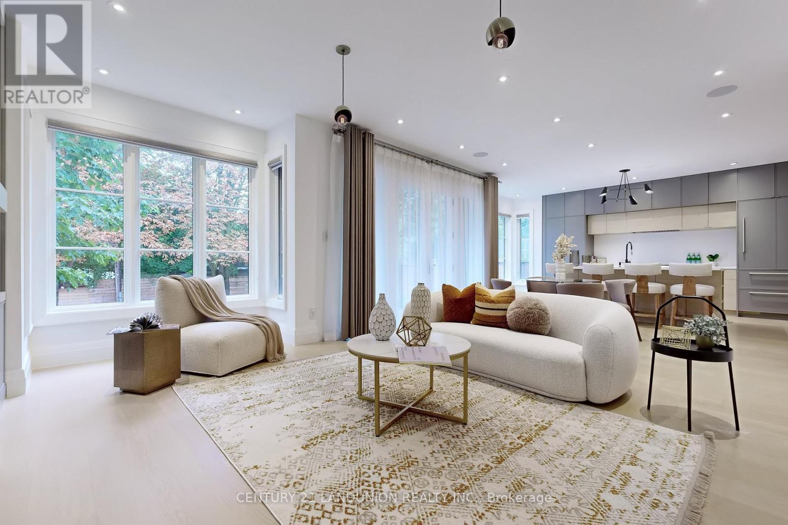 46 Elmsthorpe Avenue, Toronto, Ontario  M5P 2L7 - Photo 8 - C12517352