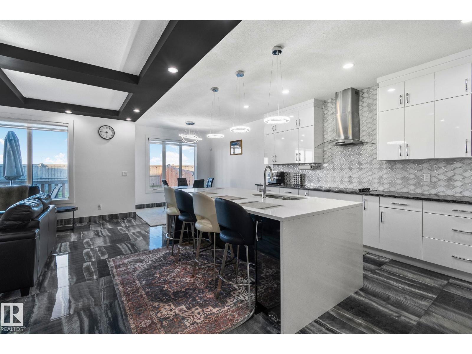 7516 182 Av Nw Nw, Edmonton, Alberta  T5Z 0M1 - Photo 2 - E4464891