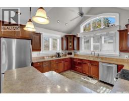 2736 Regina AVENUE Lakeview RG