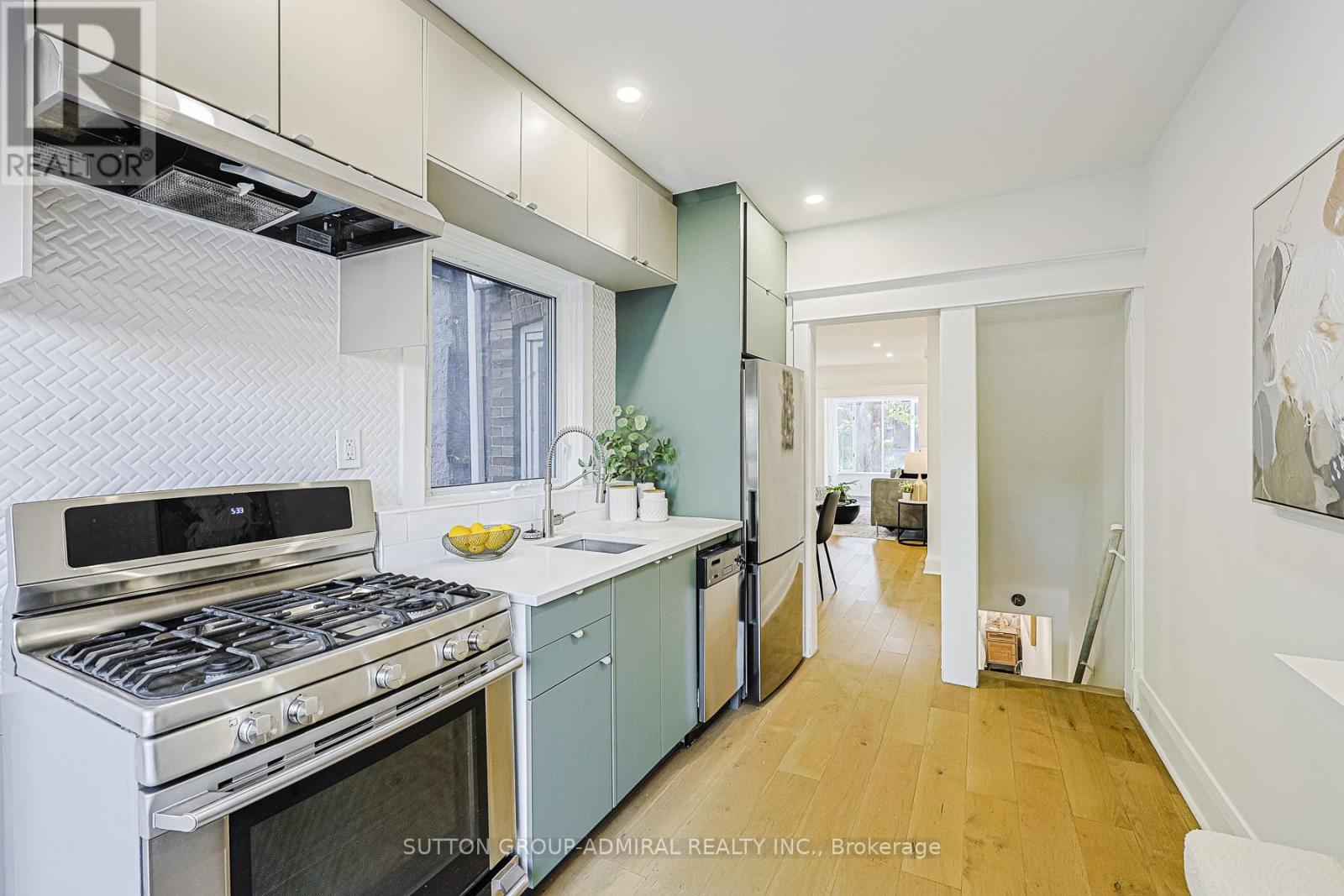 67 Gainsborough Road, Toronto, Ontario  M4L 3C1 - Photo 10 - E12517324