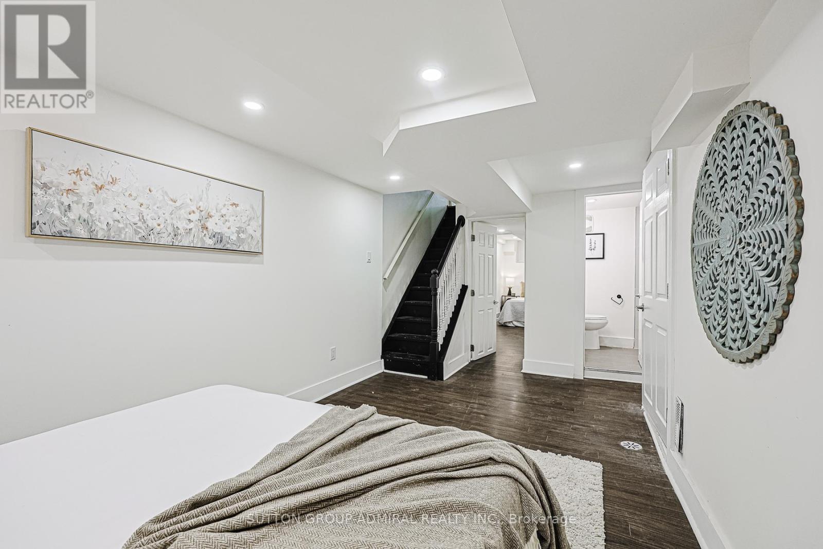 67 Gainsborough Road, Toronto, Ontario  M4L 3C1 - Photo 12 - E12517324