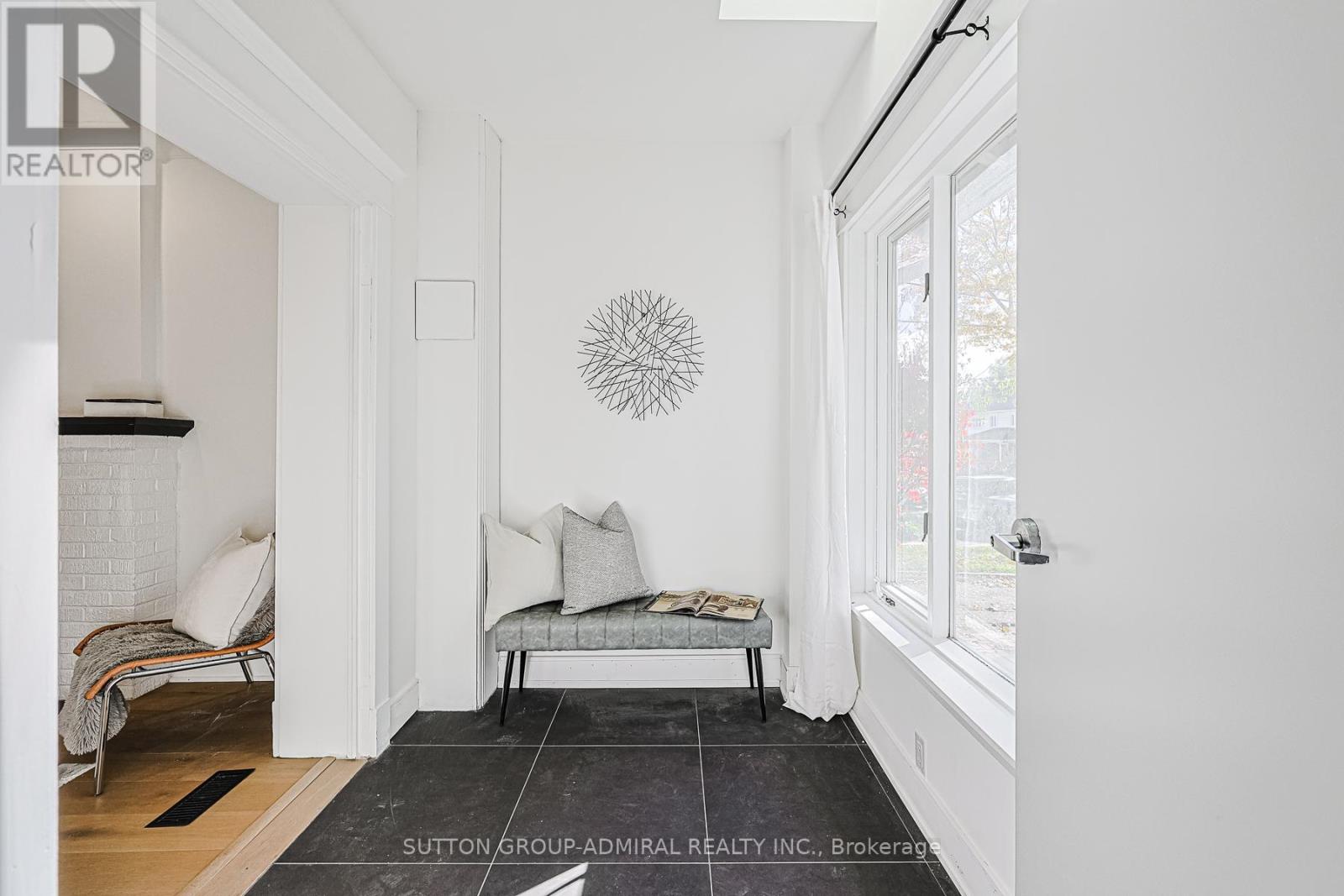 67 Gainsborough Road, Toronto, Ontario  M4L 3C1 - Photo 3 - E12517324