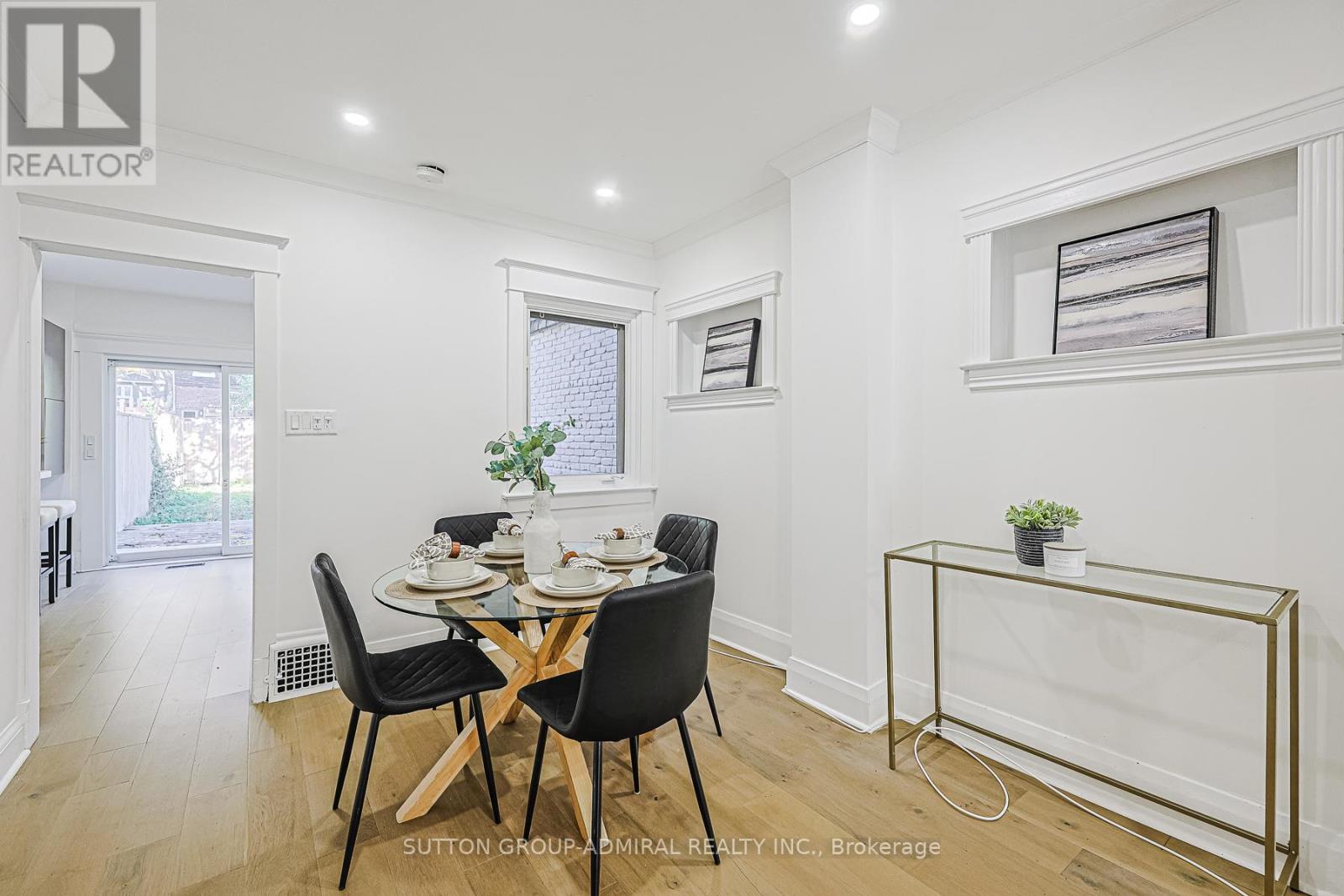 67 Gainsborough Road, Toronto, Ontario  M4L 3C1 - Photo 7 - E12517324