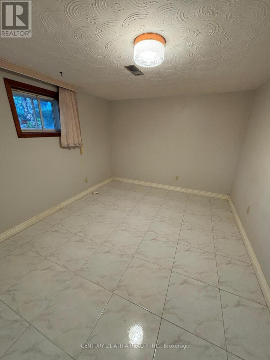 Bsmt - 8 Mozart Avenue, Toronto, Ontario  M1K 2V8 - Photo 3 - E12517350