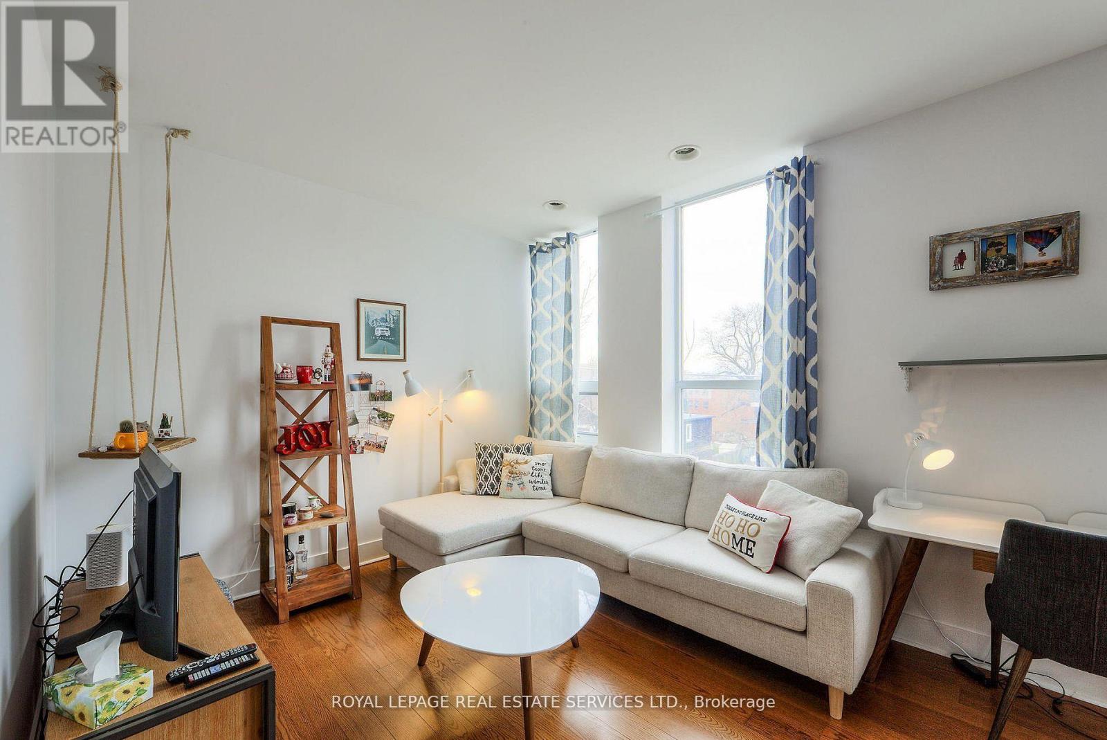 203 - 323 Kingston Road S, Toronto, Ontario  M4L 1T8 - Photo 5 - E12517448