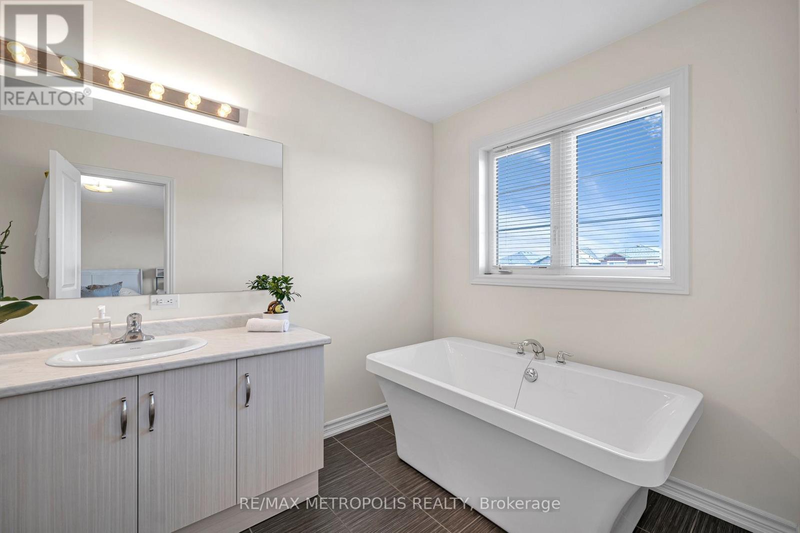 1129 Cameo Street, Pickering, Ontario  L1X 0L7 - Photo 16 - E12517468