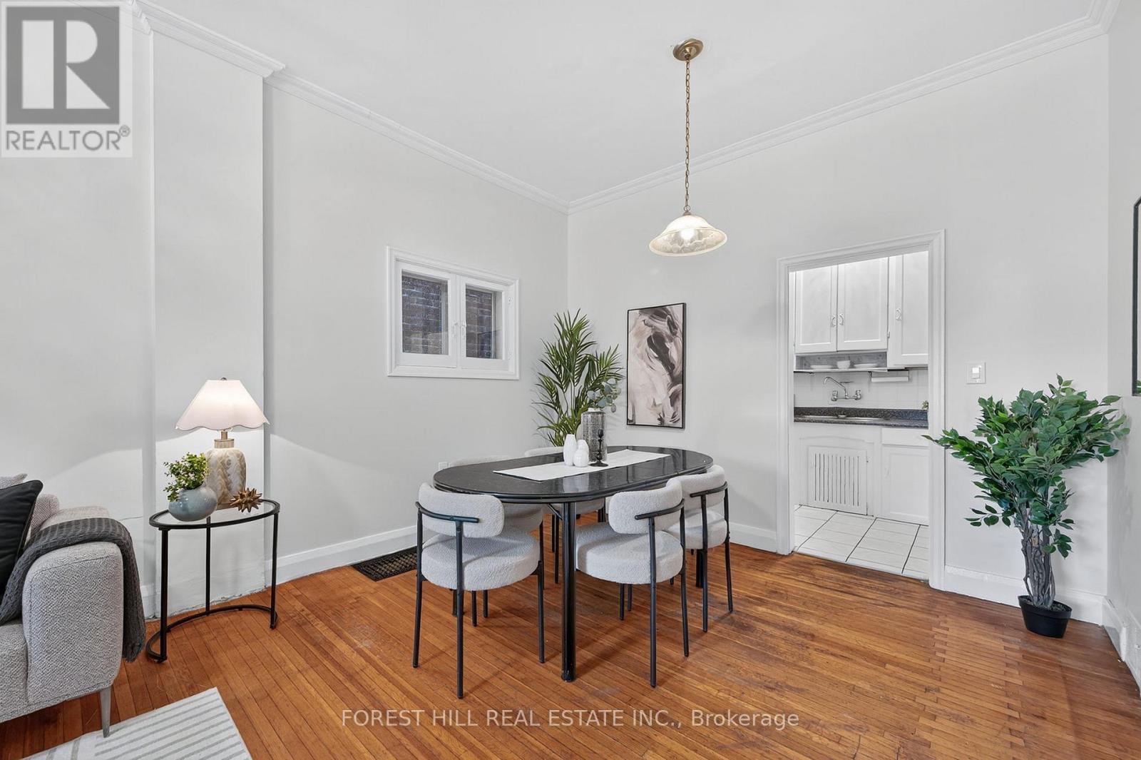 487 Clendenan Avenue, Toronto (Junction Area), Ontario  M6P 2X7 - Photo 6 - W12517082