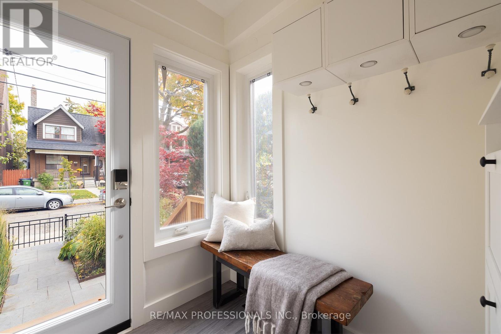 130 Westmoreland Avenue, Toronto, Ontario  M6H 2Z9 - Photo 11 - W12517108