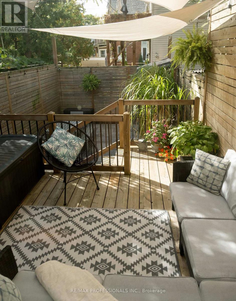 130 Westmoreland Avenue, Toronto, Ontario  M6H 2Z9 - Photo 28 - W12517108