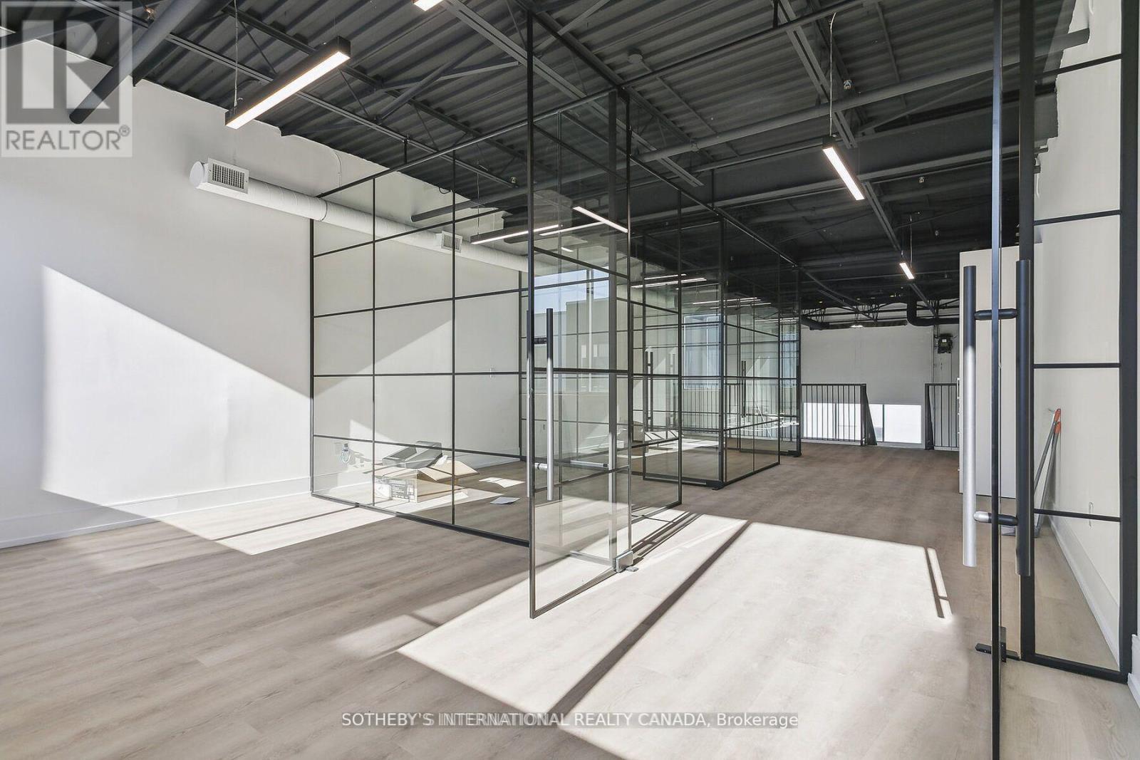 5 - 5270 Solar Drive, Mississauga, Ontario  L4W 0G7 - Photo 11 - W12517194