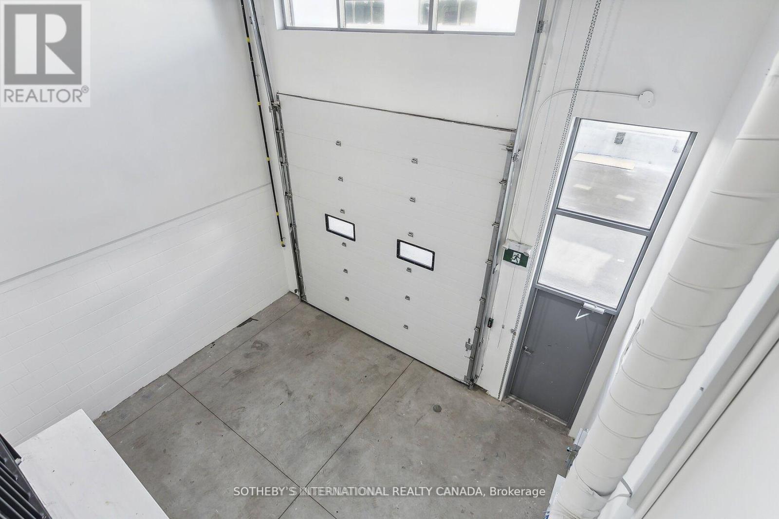 5 - 5270 Solar Drive, Mississauga, Ontario  L4W 0G7 - Photo 6 - W12517194