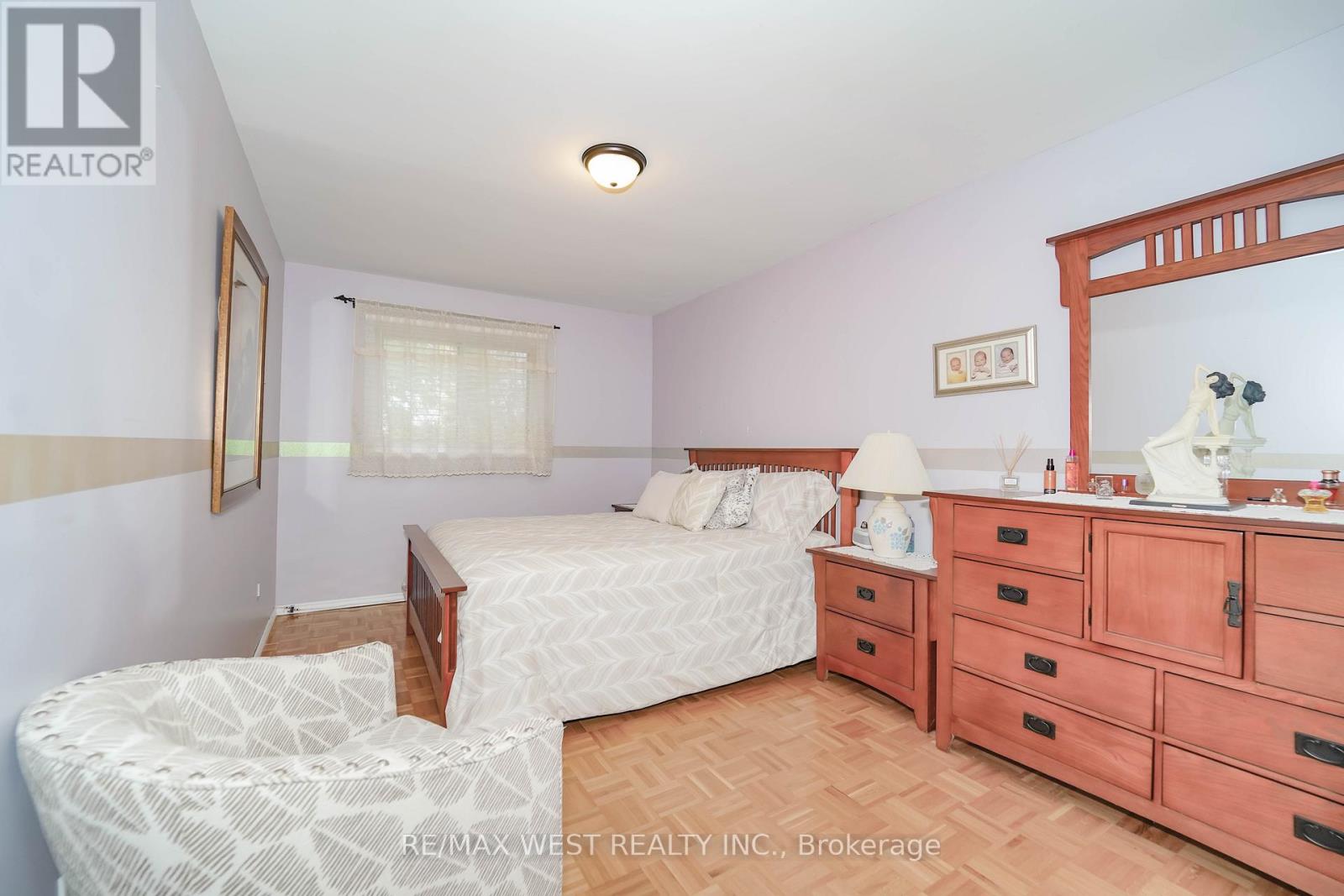 7 Bimini Crescent, Toronto, Ontario  M3N 1S1 - Photo 6 - W12517210
