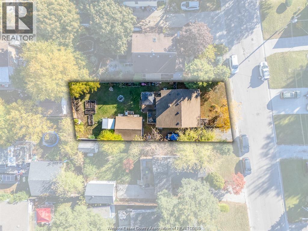 694 Orchard Avenue, Sarnia, Ontario N8N 2X2 - Photo 3 - 25028226