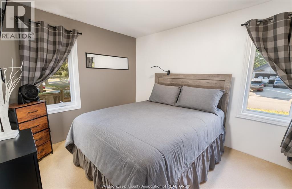 694 Orchard Avenue, Sarnia, Ontario N8N 2X2 - Photo 8 - 25028226