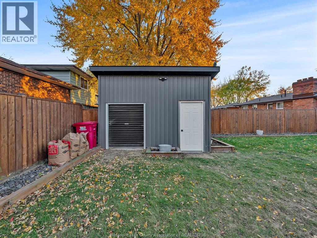 77 Venetian, Amherstburg, Ontario N9V 3A3 - Photo 34 - 25028204