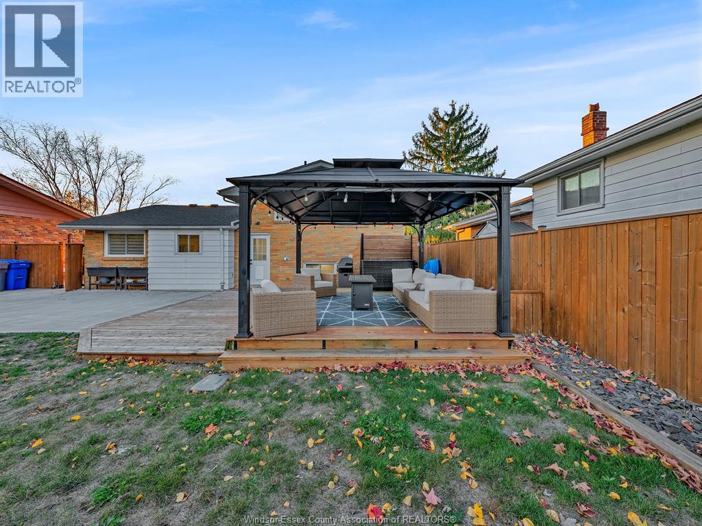 77 Venetian, Amherstburg, Ontario N9V 3A3 - Photo 38 - 25028204