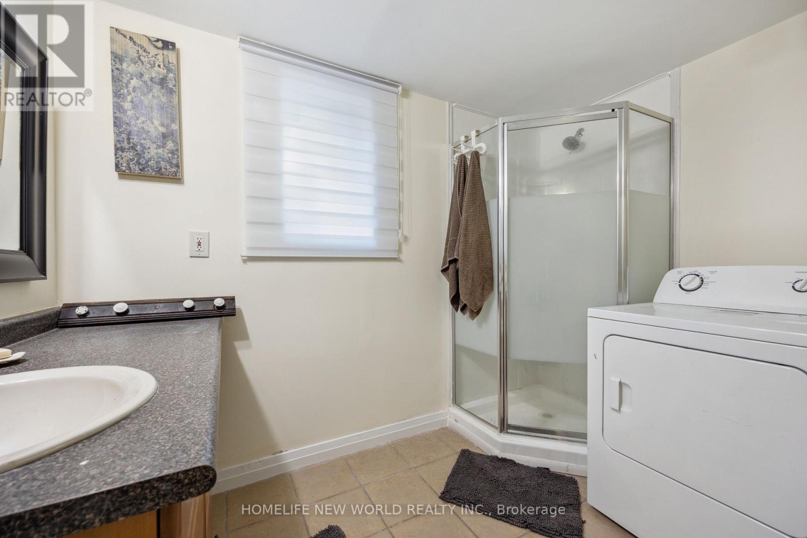 Lower - 31 Metropolitan Crescent, Georgina, Ontario  L4P 1L6 - Photo 11 - N12517242