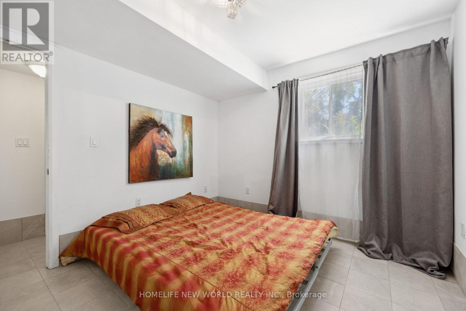 Lower - 31 Metropolitan Crescent, Georgina, Ontario  L4P 1L6 - Photo 6 - N12517242