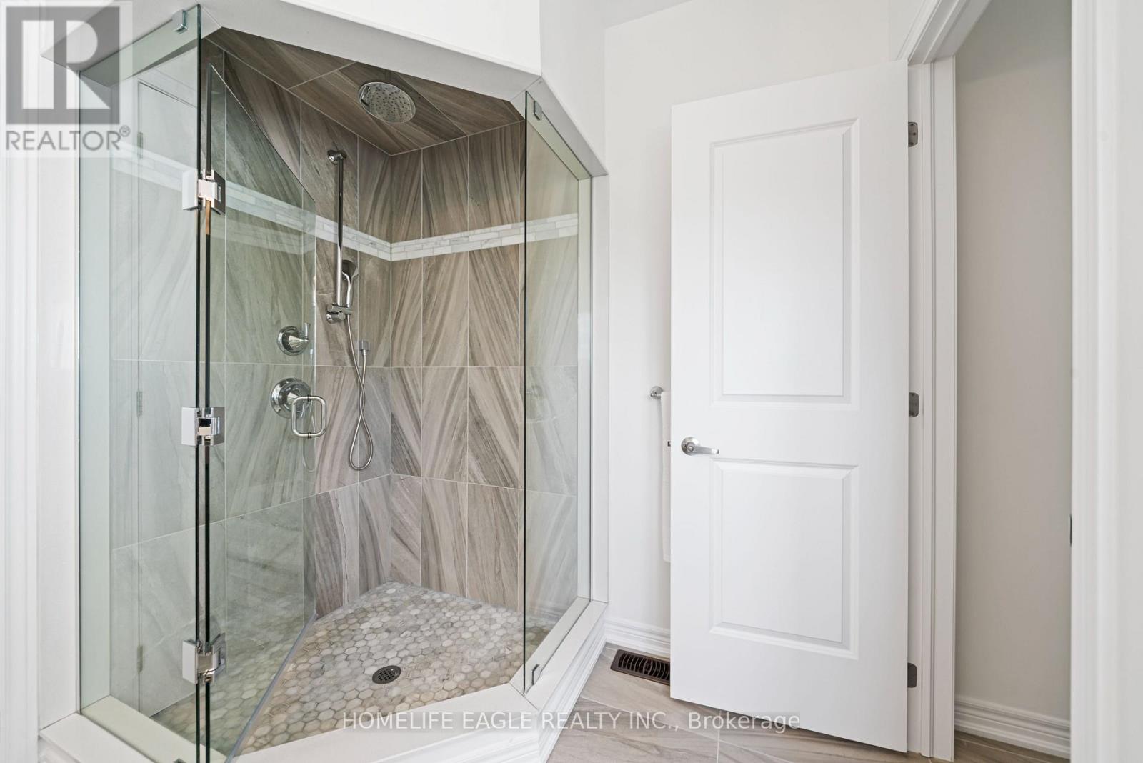 545 Clifford Perry Place, Newmarket, Ontario  L3X 0J1 - Photo 21 - N12517278