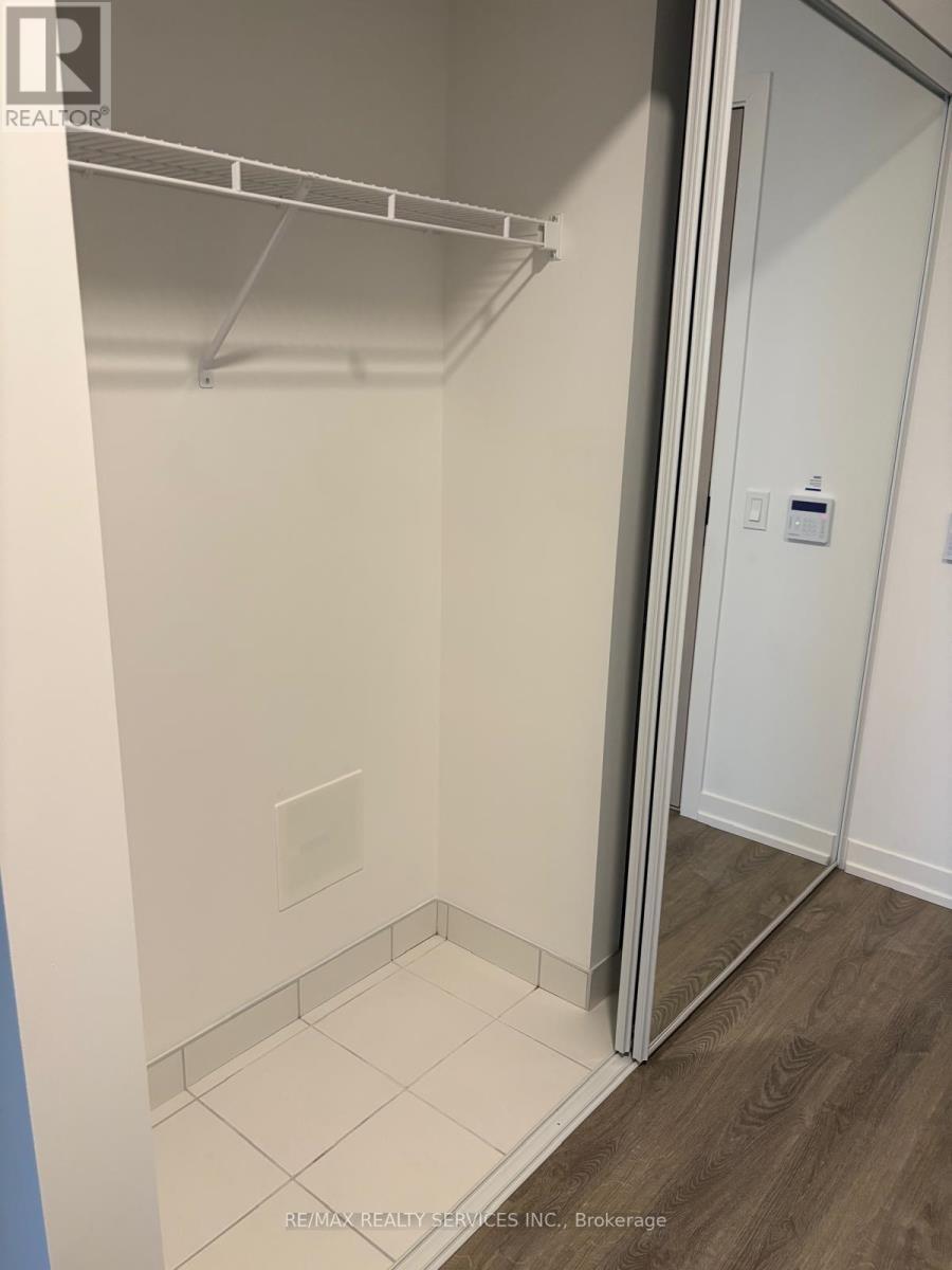 509 - 8 Interchange Way, Vaughan, Ontario  L4K 5Z7 - Photo 6 - N12517378