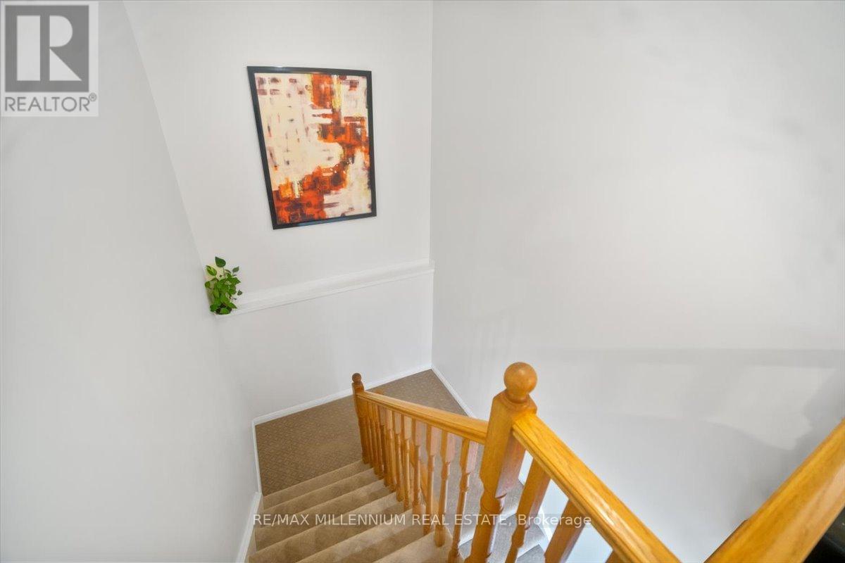 83 Smith Street, Bradford West Gwillimbury, Ontario  L3Z 3E3 - Photo 19 - N12517394