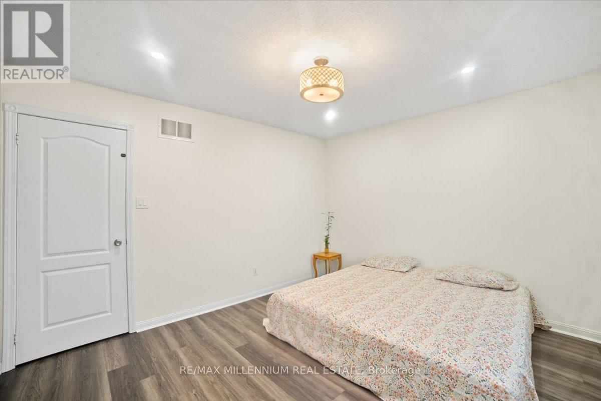 83 Smith Street, Bradford West Gwillimbury, Ontario  L3Z 3E3 - Photo 23 - N12517394