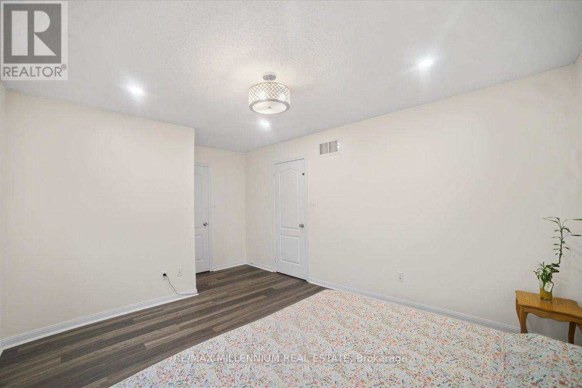 83 Smith Street, Bradford West Gwillimbury, Ontario  L3Z 3E3 - Photo 24 - N12517394