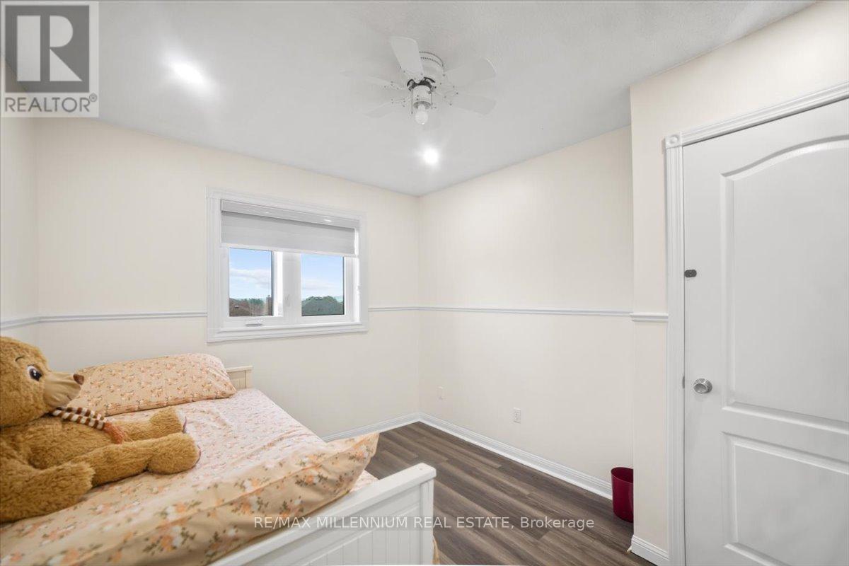 83 Smith Street, Bradford West Gwillimbury, Ontario  L3Z 3E3 - Photo 28 - N12517394