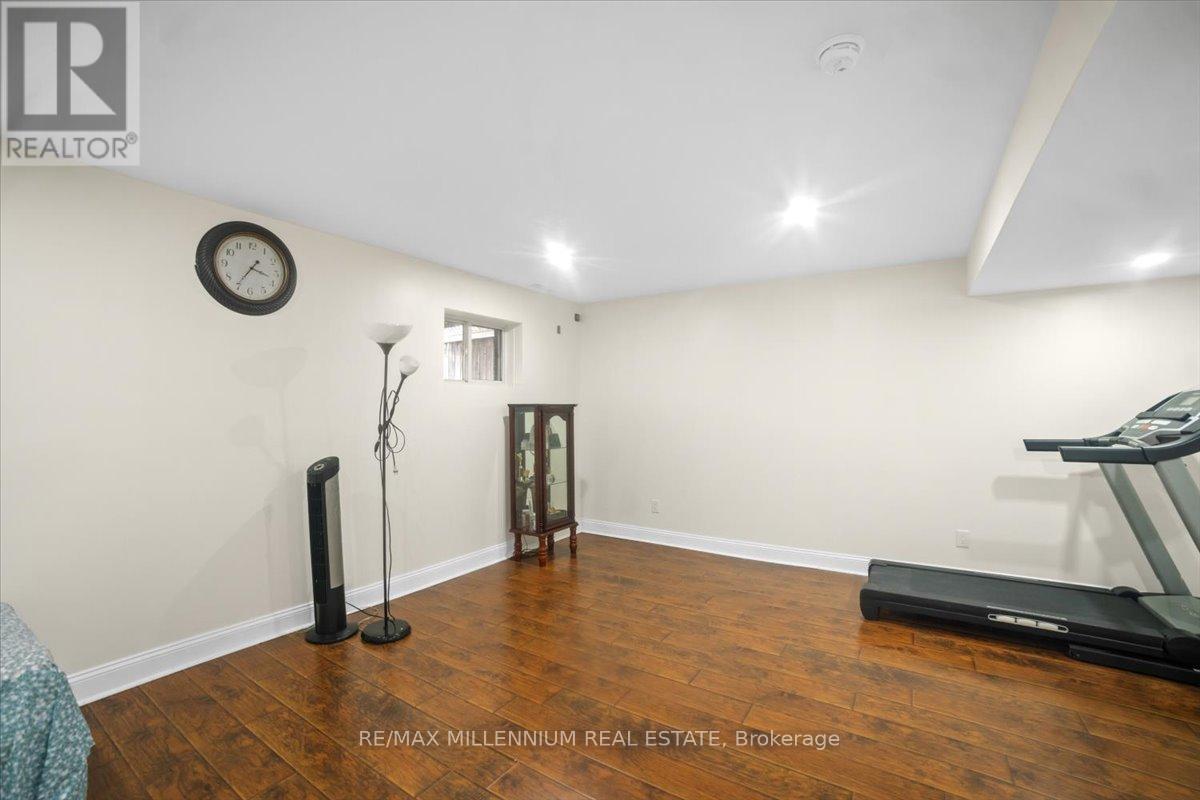 83 Smith Street, Bradford West Gwillimbury, Ontario  L3Z 3E3 - Photo 35 - N12517394