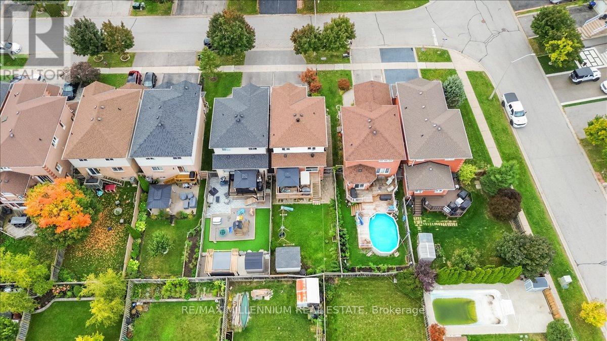 83 Smith Street, Bradford West Gwillimbury, Ontario  L3Z 3E3 - Photo 40 - N12517394