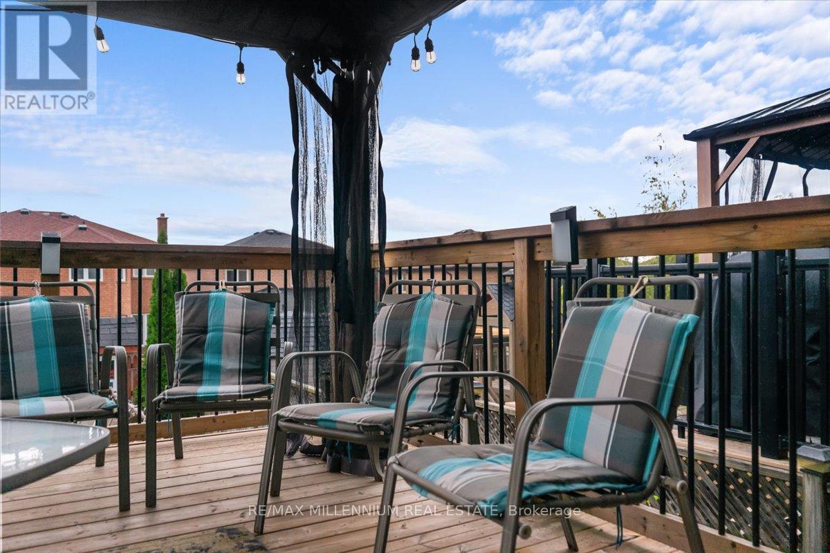 83 Smith Street, Bradford West Gwillimbury, Ontario  L3Z 3E3 - Photo 44 - N12517394