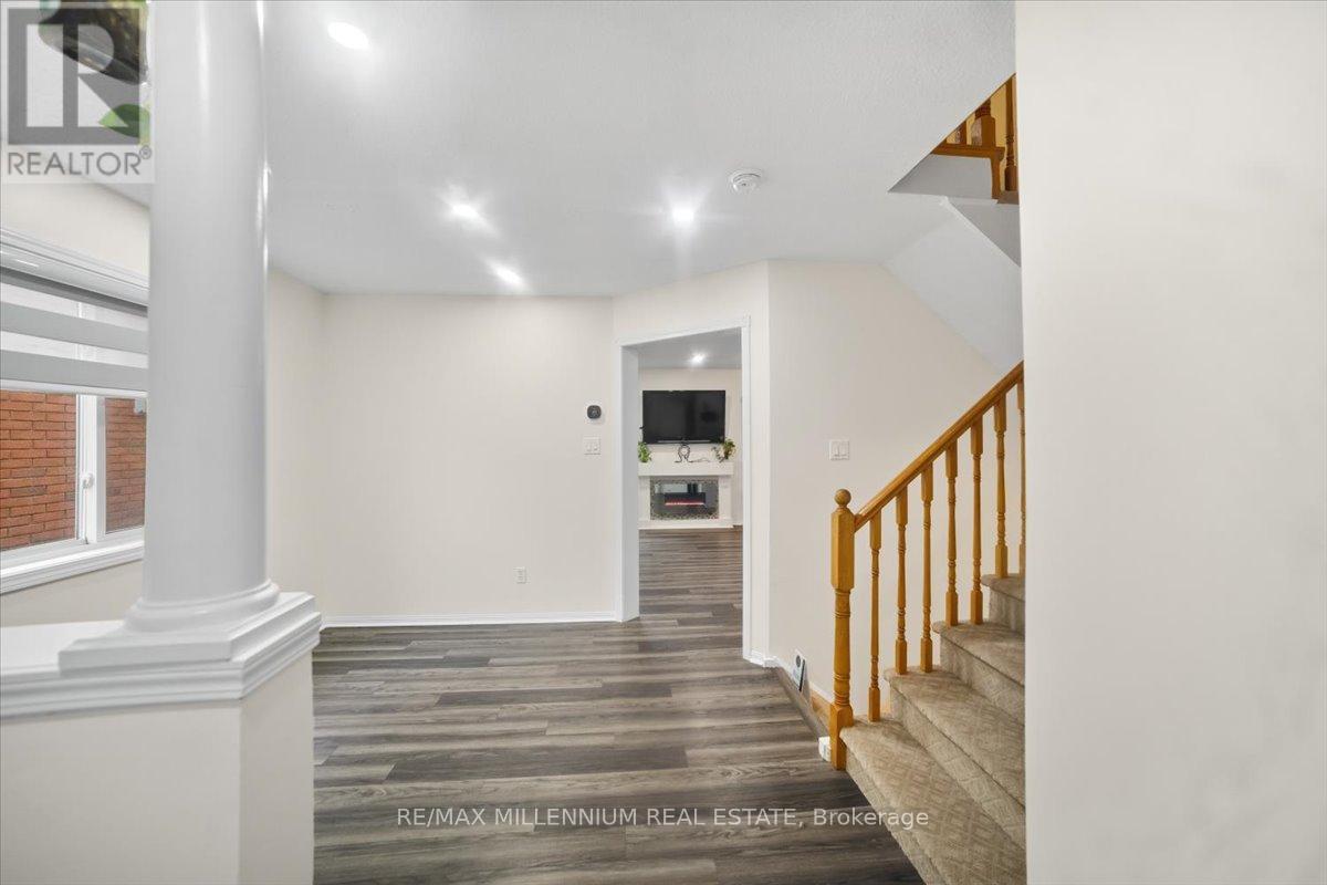 83 Smith Street, Bradford West Gwillimbury, Ontario  L3Z 3E3 - Photo 7 - N12517394