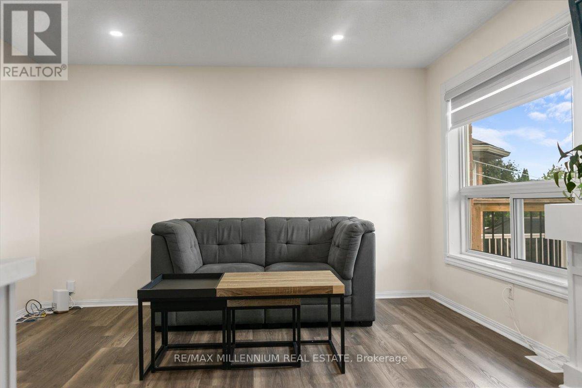 83 Smith Street, Bradford West Gwillimbury, Ontario  L3Z 3E3 - Photo 9 - N12517394