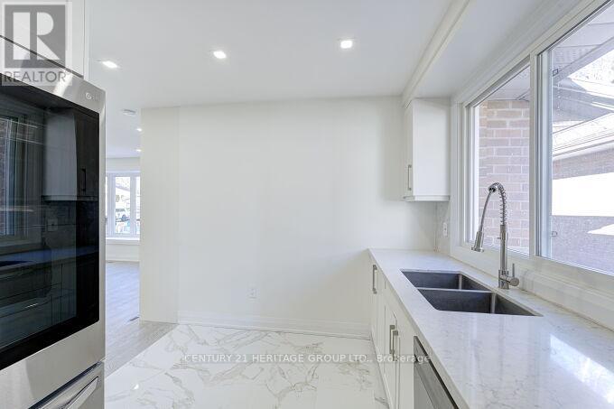 187 Currey Crescent, Newmarket, Ontario  L3Y 5M7 - Photo 13 - N12517418