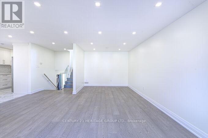 187 Currey Crescent, Newmarket, Ontario  L3Y 5M7 - Photo 7 - N12517418